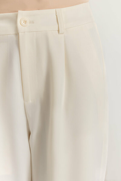 Straight Fit Pant