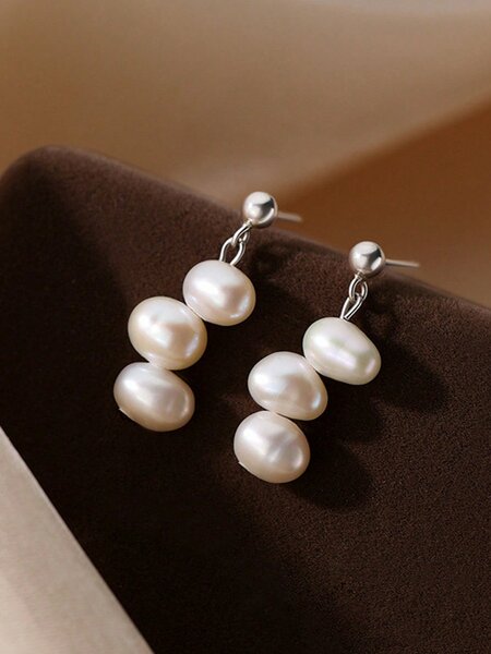 Shein Exclusive - 1 Pair Of Retro Elegant Niche High-End Temperament Minimalist Style Light Luxury Unique Personality Sweet S925 Sterling Silver Pearl Earrings For Women To Give As A Birthday And Valentine's Day Gift To Their Best Friend Girlfriend