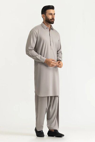 Regular Fit Styling Suits