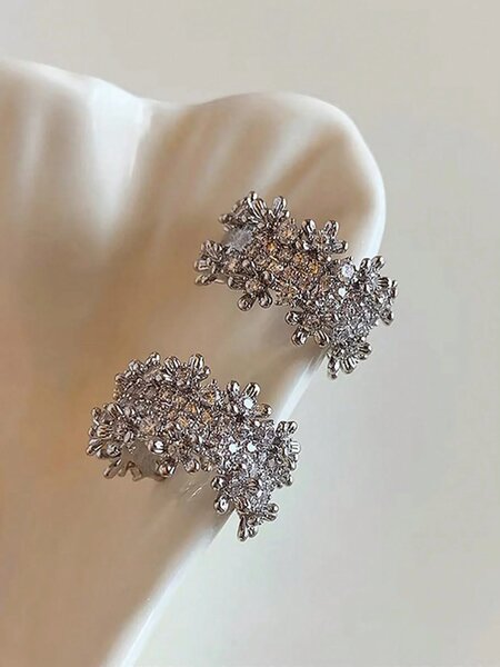 Shein - 1 Pair Luxury Glass Flower Stud Earrings