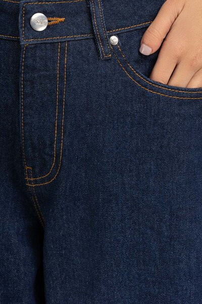 Wide Leg Fit Jeans
