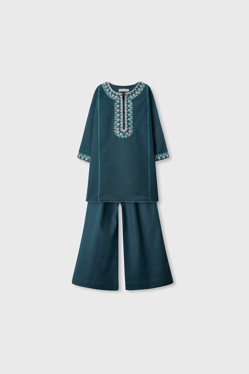 Zinc Grace Embroidered Khaddar Set - 2pc