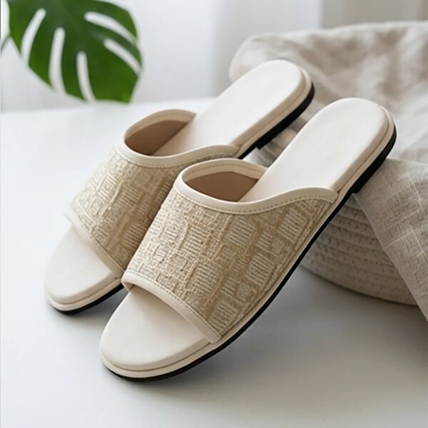 Monochrome Off-White