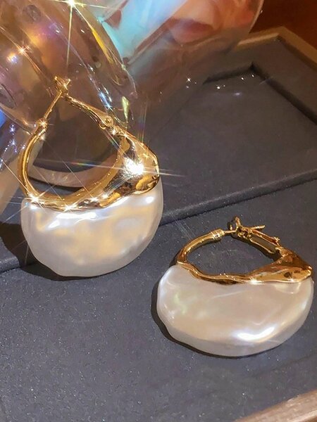 Shein - Amorya 1 Pair Vintage Pleated Faux Pearl Hoop Earrings