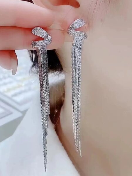 Shein - 1Pair Silver Long Tassel & Rhinestone Decor Clip-On Earrings
