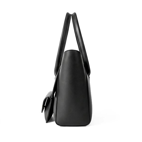 Amara Black