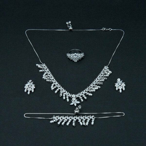 Women Necklace Jewelry 4 Pcs - 004814j