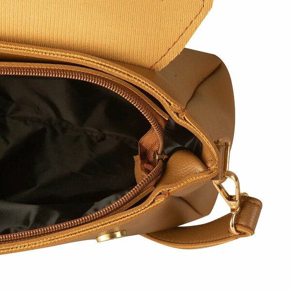 Vesper Brown