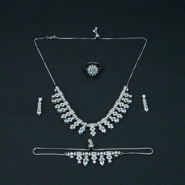 Women Necklace Jewelry 4 Pcs - 004806j