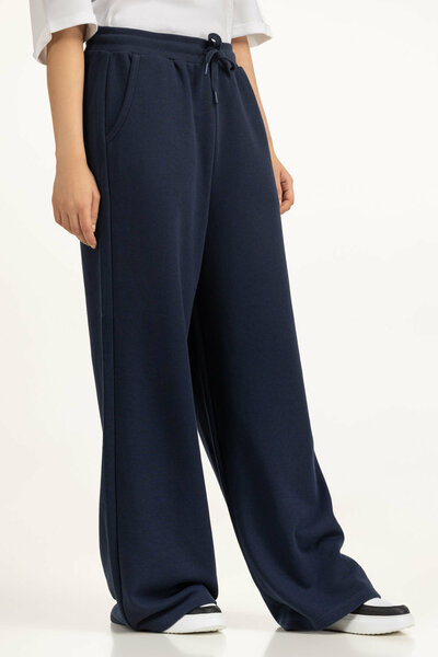 Wide Leg Fit Trousers