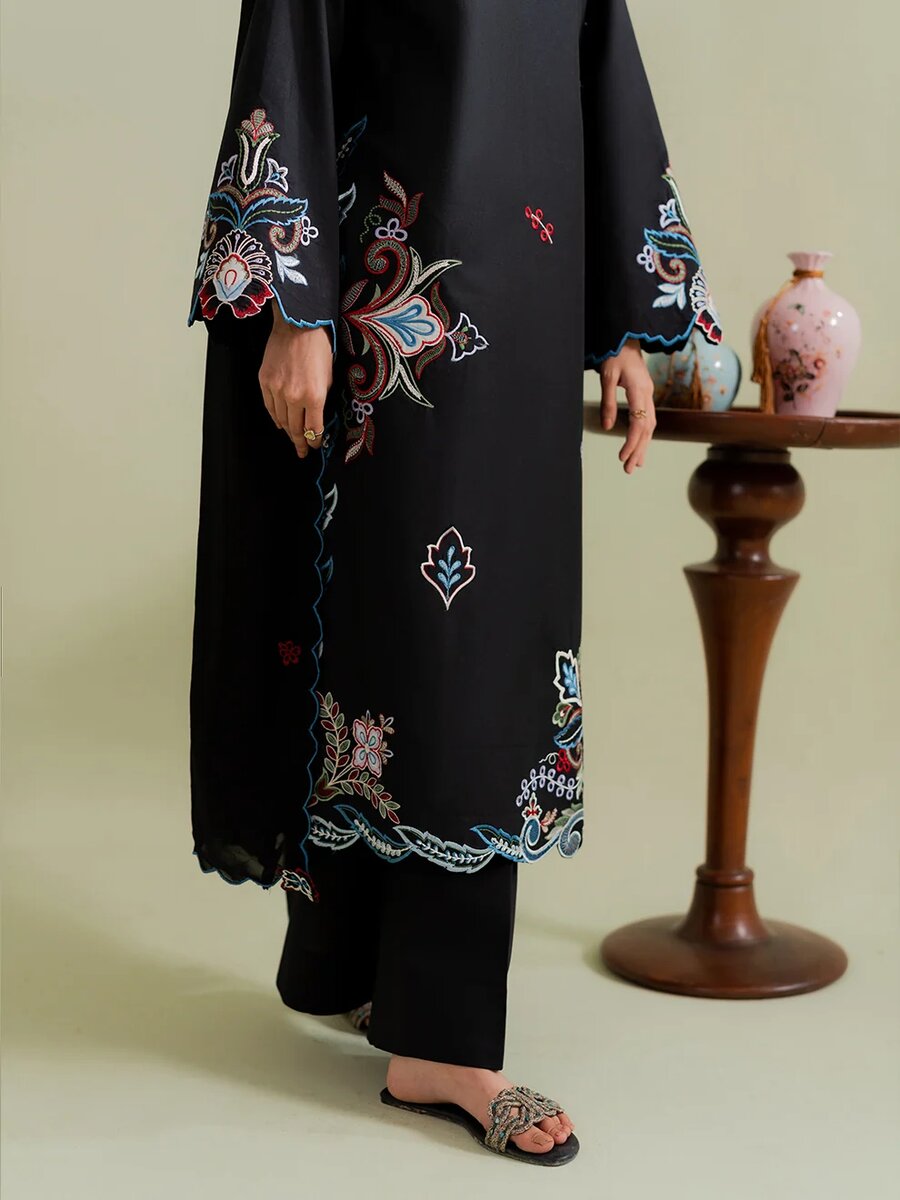 Ember-3Pcs Embroidered Set