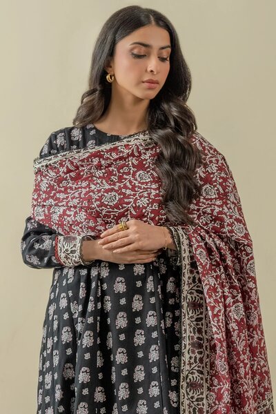 Intricate 3 piece