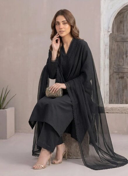 Midnight Lace - NV29D02