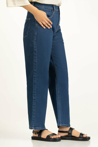 Straigh Fit Jeans
