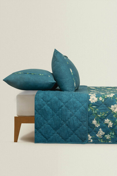 Morning Bloom T-150 Bed Throw