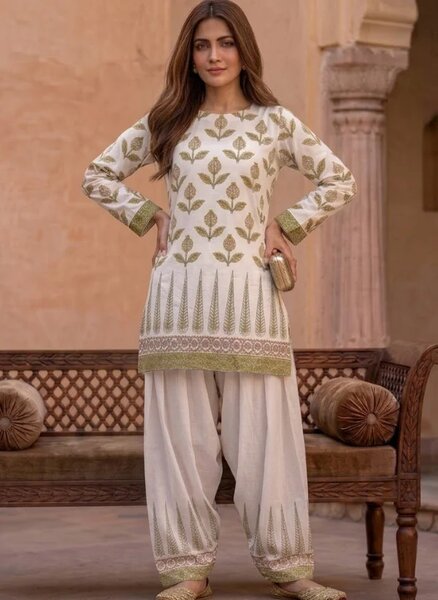 Sage Botanical  - NV32D02