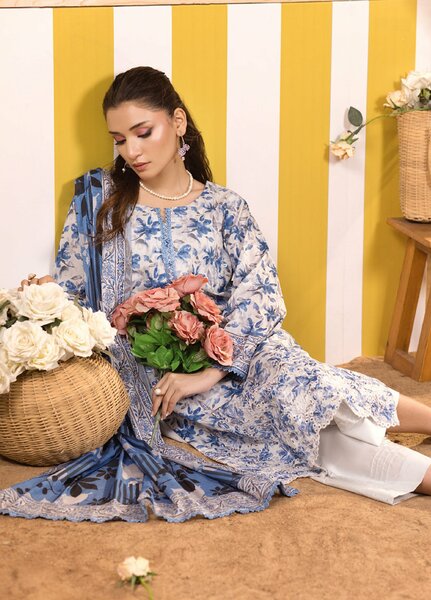 Regalia Textiles Unstitched Embroidered Lawn 3 Piece Suit RG26UEL D-3 - Casual Collection