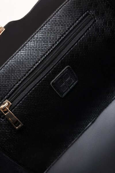 Black Hand Bag