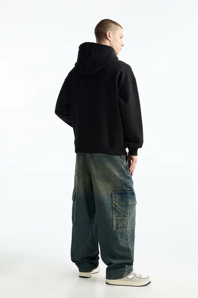 VYBE - Men Basic Hoodie - Black