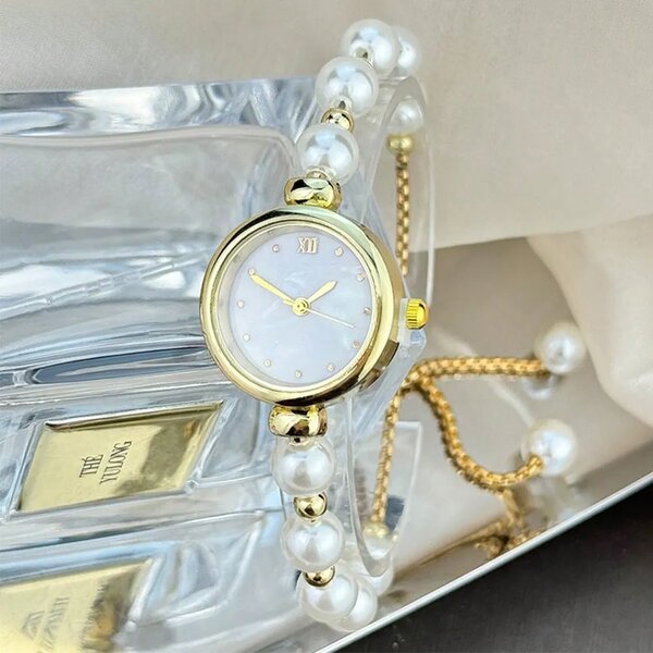 Shein - 1pc Women's Retractable Pearl Strap Chic Compact Circular Case Fashion Alloy Bracelet Watch - Gold