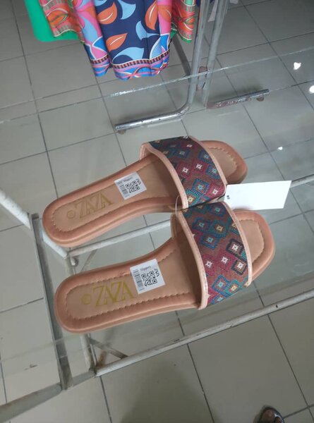 L. J. S cometics. cm