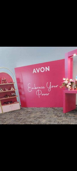 Pawi's Avon Store
