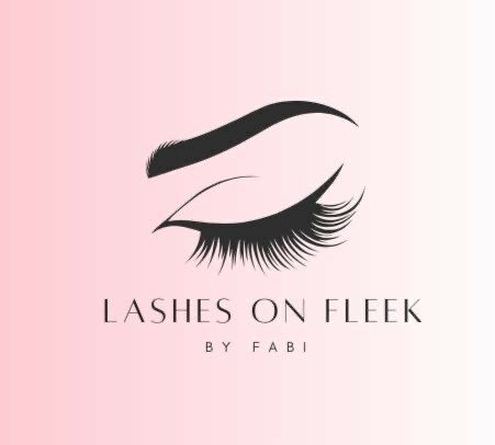 LASHES ON FLEEK
